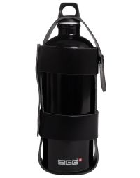 The leather water bottle carrier has been manufactured in the UK from Heavy-duty leather. Ensuring the strength required to hold the water bottle securely to your duty belt.